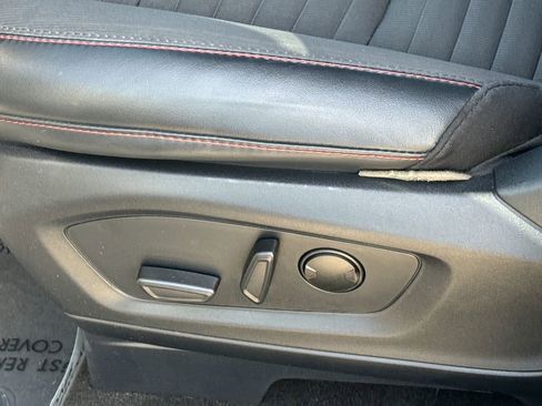 Used 2025 Ford Explorer ST-Line image 24