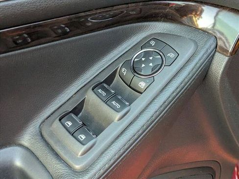 Used 2015 Ford Explorer Limited image 12