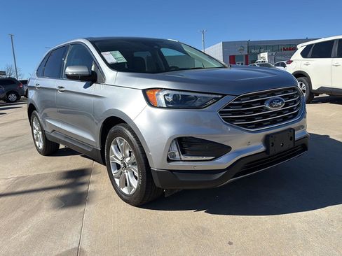 Used 2024 Ford Edge Titanium AWD/4WD image 6
