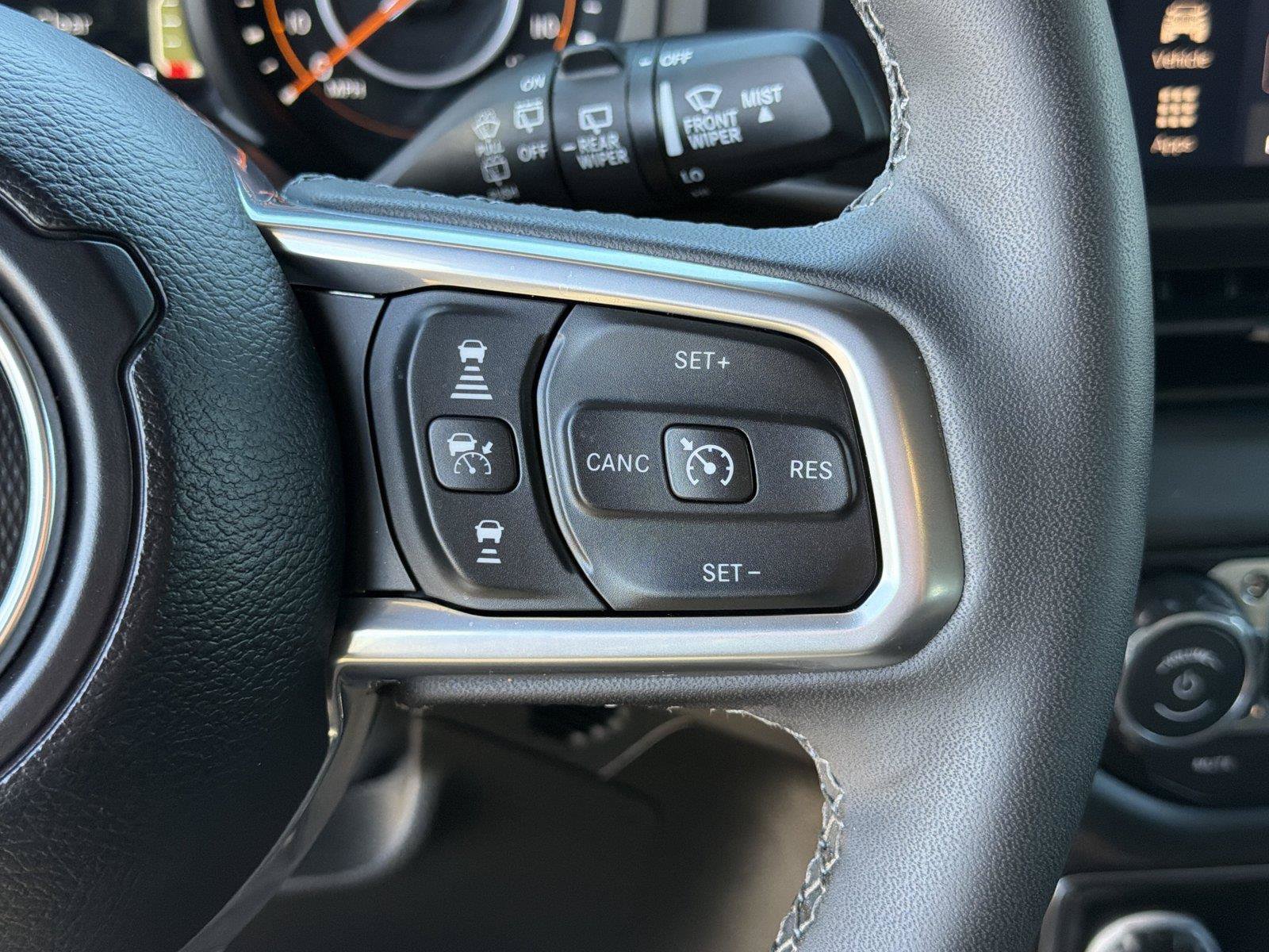 Used 2026 Jeep Wrangler Unlimited Sahara AWD/4WD image 23