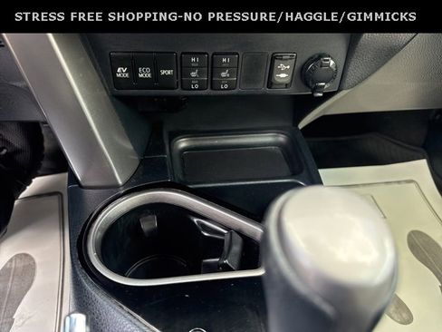 Used 2016 Toyota RAV4 Limited image 22