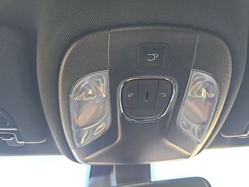 New 2026 Jeep Compass Limited image 32