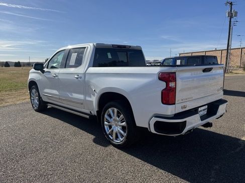 Used 2022 Chevrolet Silverado 1500 High Country w/ High Country Premium Package image 4