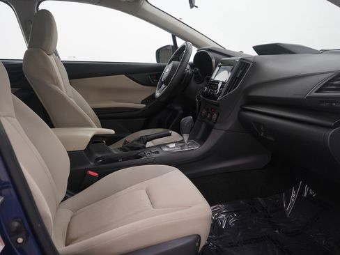 Used 2017 Subaru Impreza 2.0i Premium image 11