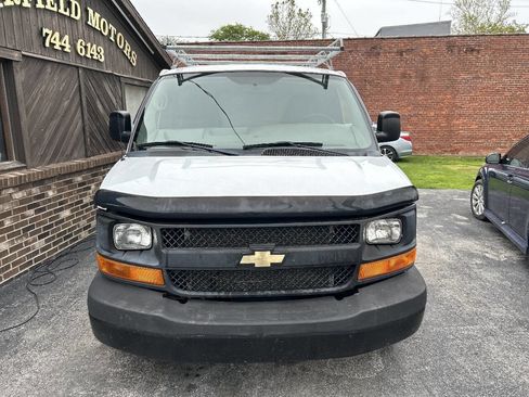 Used 2011 Chevrolet Express 2500 Extended RWD image 6