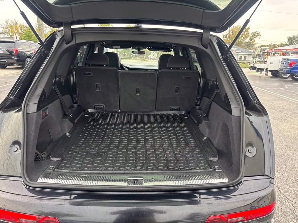 Used 2021 Audi Q7 3.0T Premium w/ Convenience Package AWD/4WD image 43