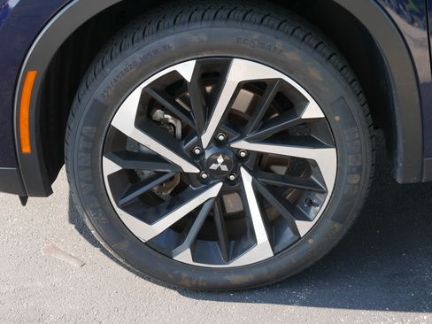 Used 2023 Mitsubishi Outlander SE AWD/4WD image 15