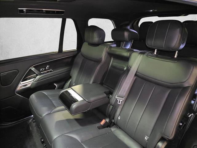 Used 2025 Land Rover Range Rover Long Wheelbase SE AWD/4WD image 15