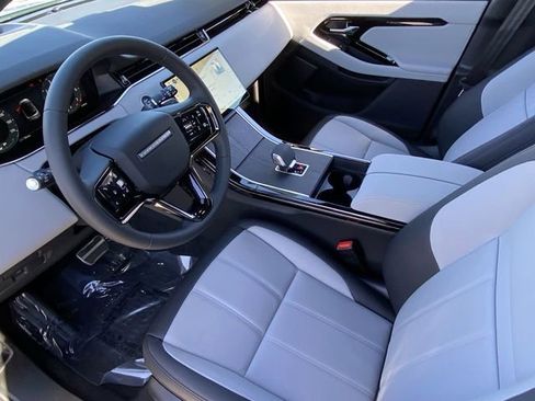 New 2026 Land Rover Range Rover Evoque Dynamic SE image 5