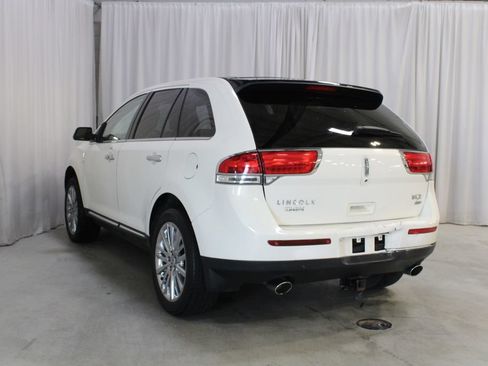 Used 2012 Lincoln MKX AWD image 25