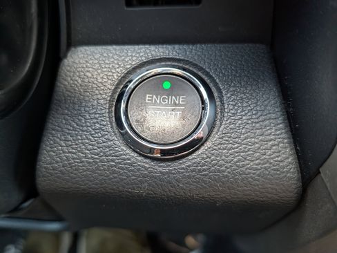 Certified 2022 Ford F250 Lariat w/ Tremor Off-Road Package image 40