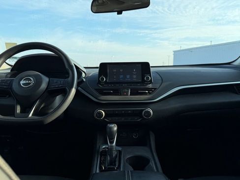 Used 2024 Nissan Altima 2.5 S image 17