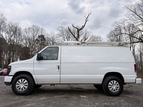 Used 2008 Ford E-250 and Econoline 250 image 2