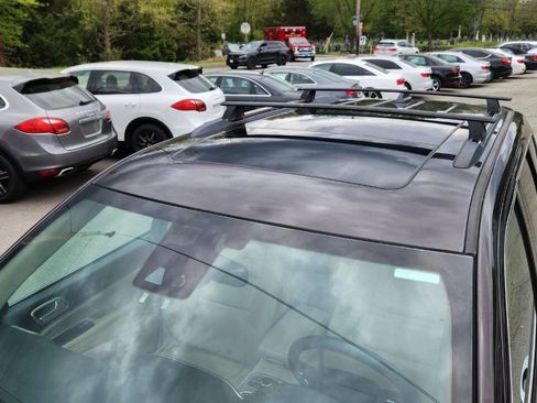 Used 2017 Jeep Grand Cherokee Limited w/ Luxury Group II image 24