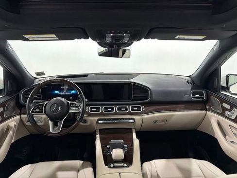 Used 2023 Mercedes-Benz GLS 450 4MATIC image 29