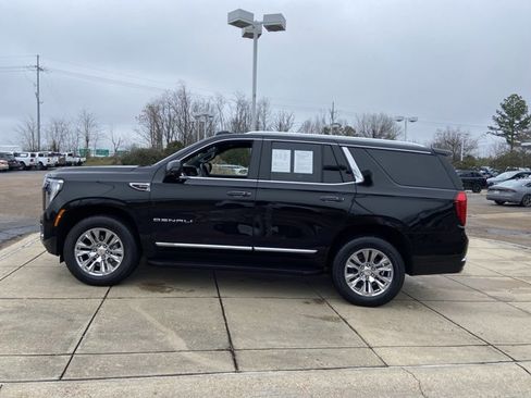 Used 2025 GMC Yukon Denali image 6