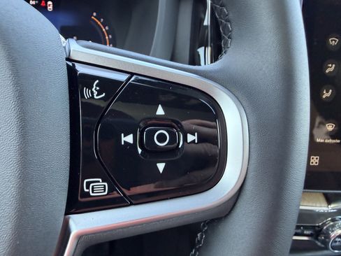 New 2026 Volvo XC60 B5 Core w/ Protection Package image 27