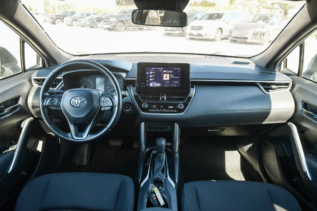 Used 2023 Toyota Corolla Cross AWD Hybrid image 14