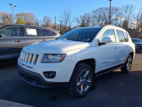 Used 2015 Jeep Compass Latitude w/ Sun/Sound Group image 2