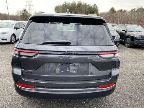 New 2026 Jeep Grand Cherokee Altitude image 3