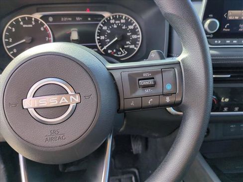 Used 2024 Nissan Rogue SV image 13