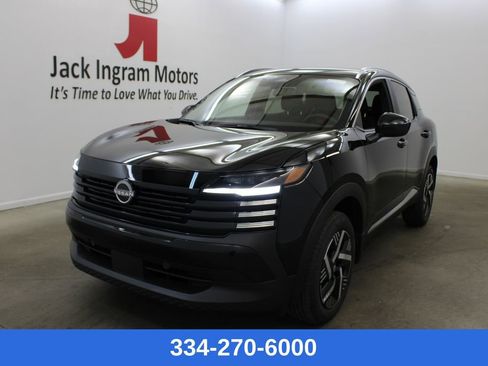 New 2026 Nissan Kicks SV image 1