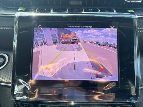 New 2025 Jeep Grand Cherokee Altitude image 38