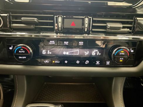 Used 2023 Nissan Pathfinder Rock Creek image 11