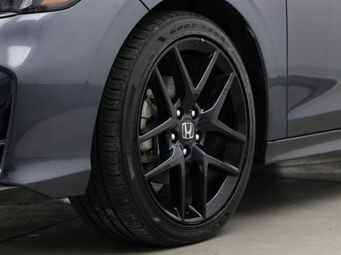 Used 2025 Honda Civic Sport image 10