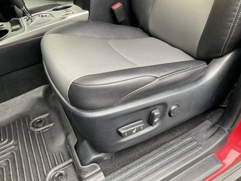 Used 2020 Toyota 4Runner SR5 Premium image 28