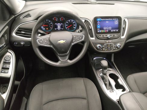 Used 2022 Chevrolet Malibu LT FWD image 22