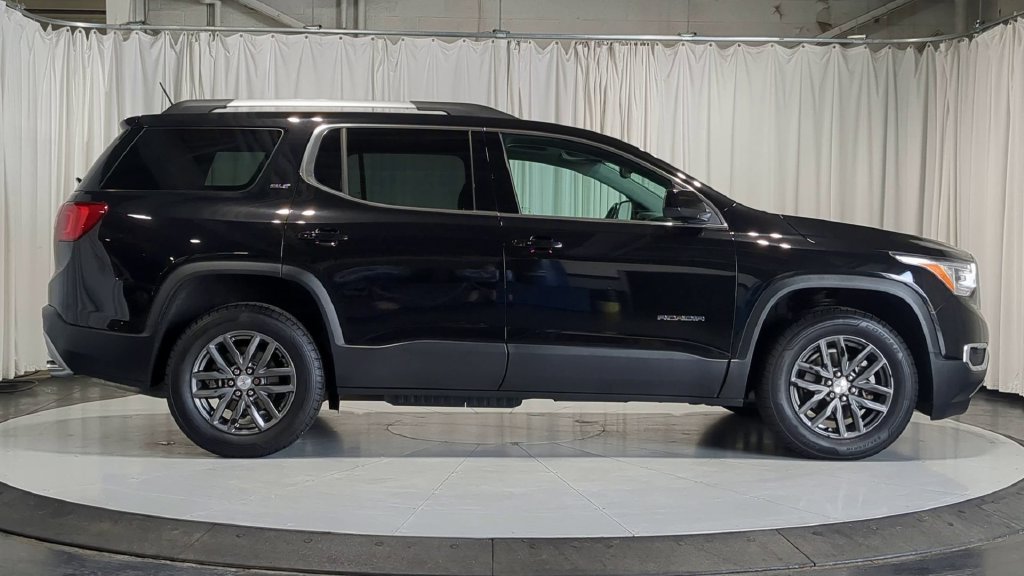 Used 2018 GMC Acadia SLT FWD image 11