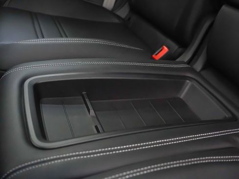 Certified 2025 Porsche Cayenne GTS image 20