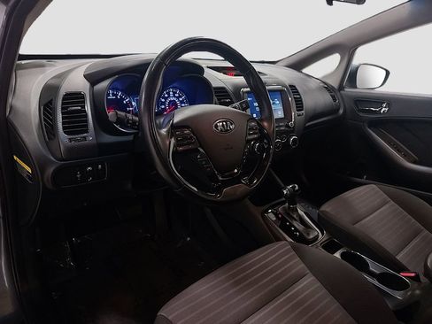 Used 2017 Kia Forte S w/ S Technology Package image 10