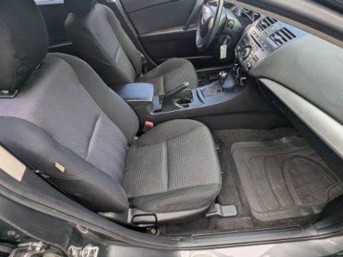 Used 2012 MAZDA MAZDA3 i Touring image 17