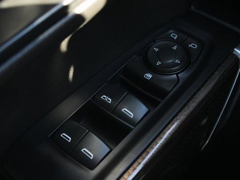 Used 2021 Chevrolet Silverado 1500 LT w/ Convenience Package II image 17