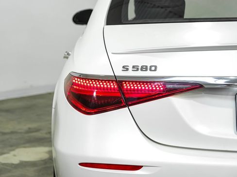 Used 2022 Mercedes-Benz S 580 4MATIC Sedan image 59