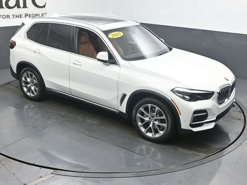 Used 2023 BMW X5 xDrive40i w/ Premium Package image 47