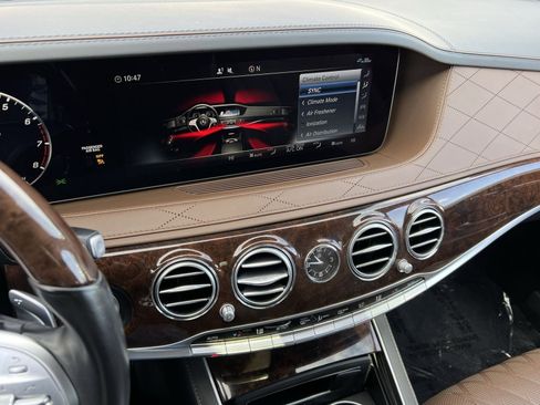 Used 2019 Mercedes-Benz S 560 4MATIC Sedan image 19