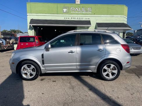 Used 2014 Chevrolet Captiva Sport LT w/ Convenience Package image 2