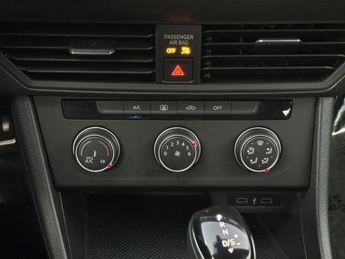 Used 2023 Volkswagen Jetta Sport image 20