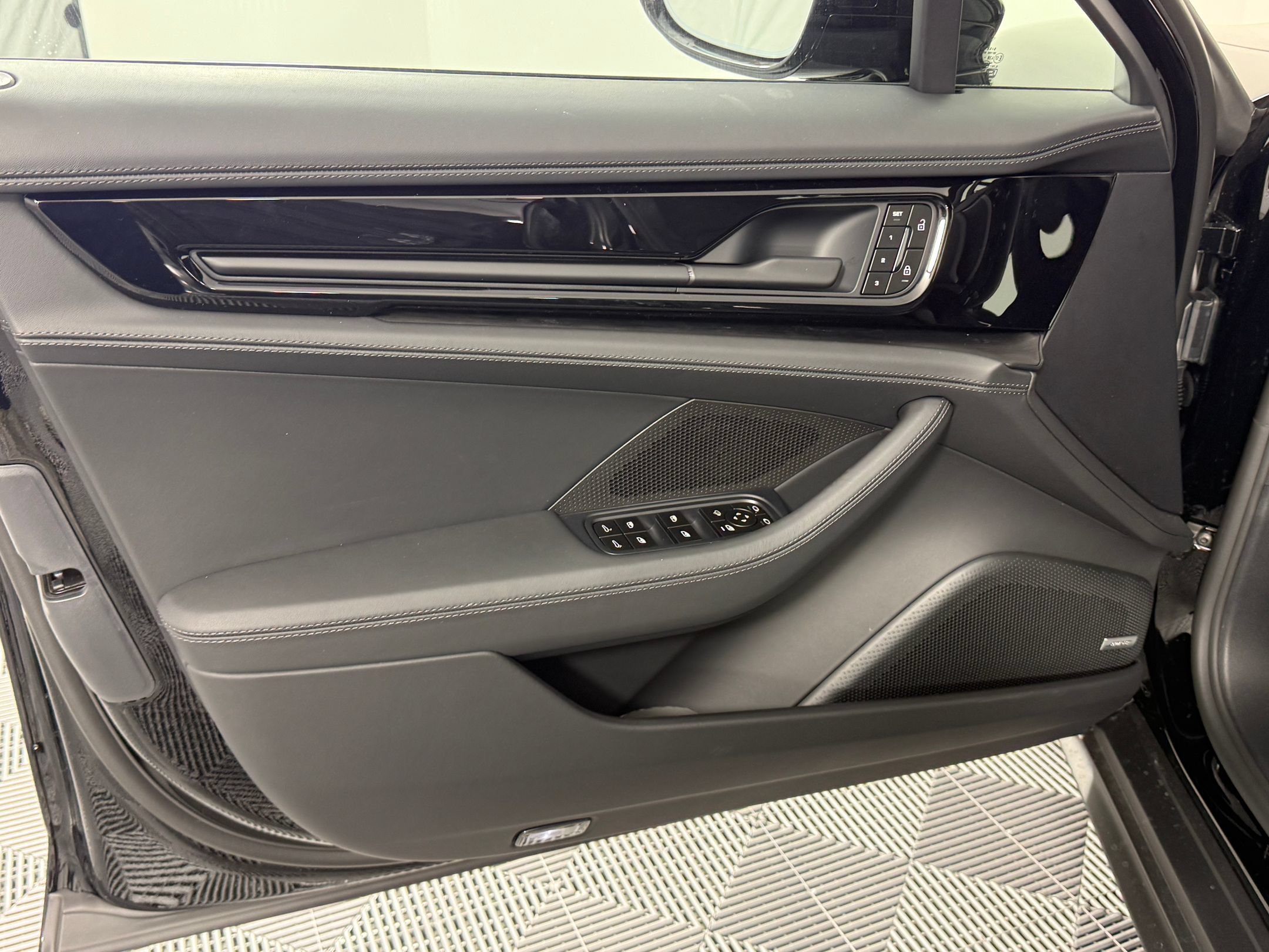 Certified 2026 Porsche Panamera 4 AWD/4WD image 14