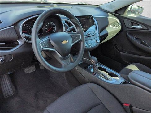 Certified 2022 Chevrolet Malibu LT FWD image 13