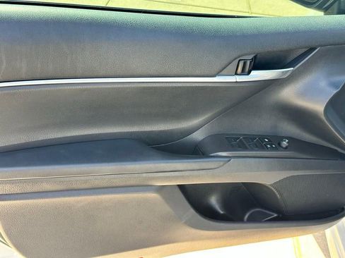 Used 2023 Toyota Camry SE image 20