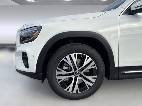 New 2026 Mercedes-Benz GLB 250 image 9