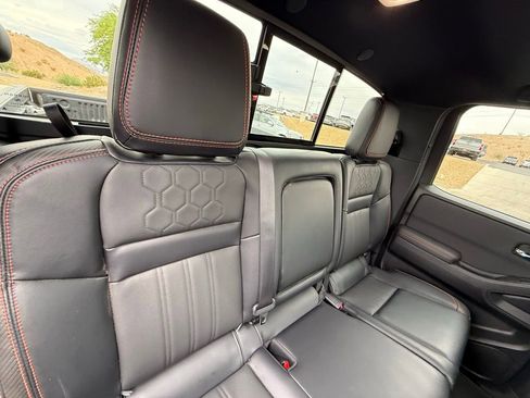 Used 2023 Nissan Frontier Pro-X w/ Pro-X Premium Package image 16