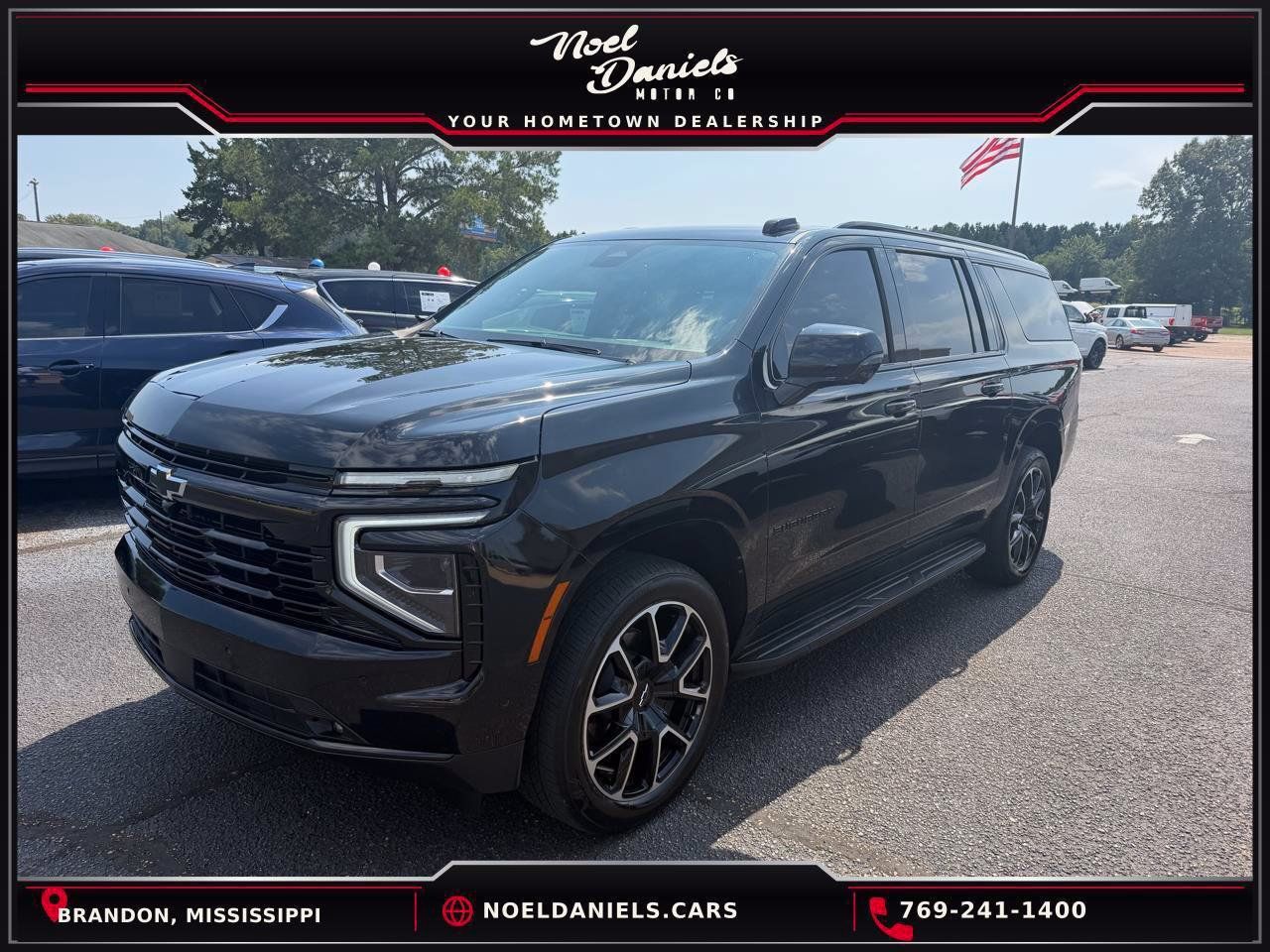 Used 2025 Chevrolet Suburban RST w/ Comfort Package RWD image 1