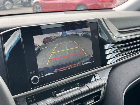 Used 2025 Toyota Camry LE image 23