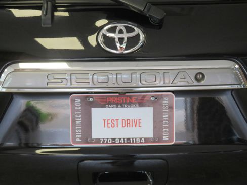 Used 2014 Toyota Sequoia Platinum AWD/4WD image 82