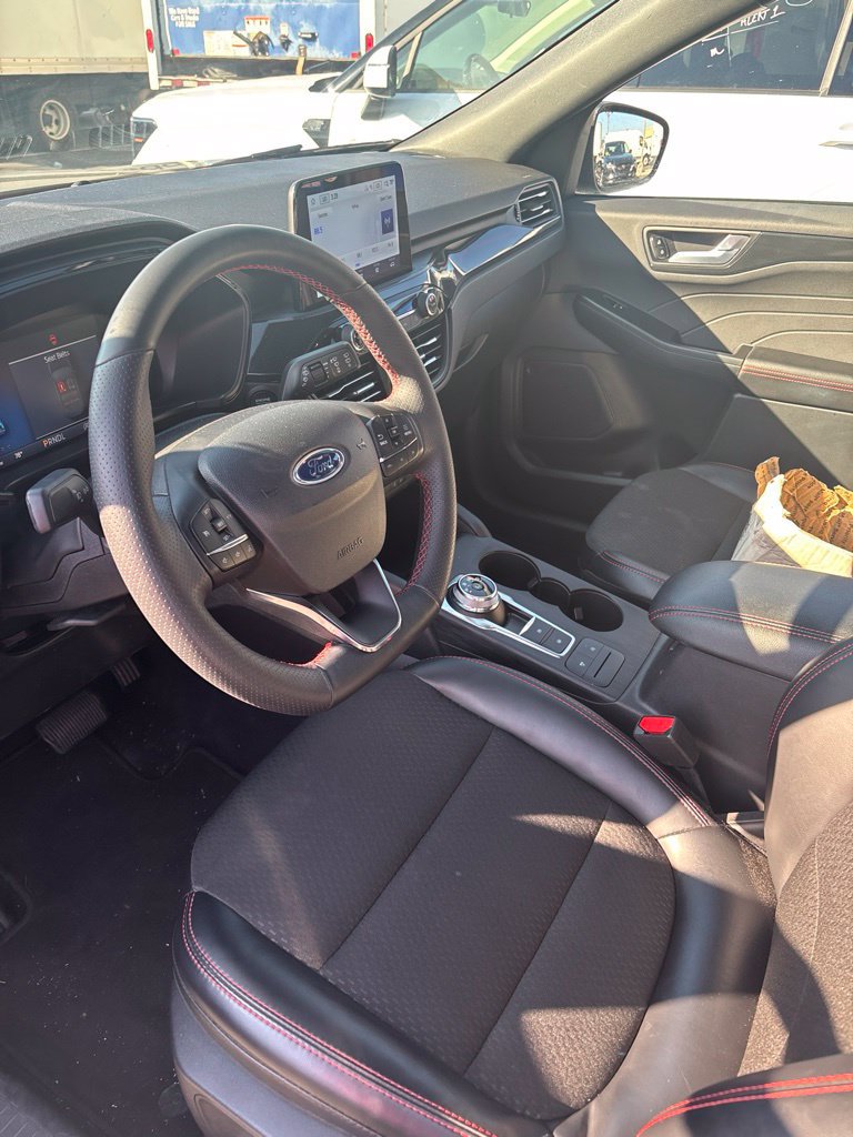 Used 2026 Ford Escape ST-Line AWD/4WD image 8